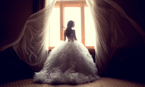 LEARN SOME HACKS FOR ALL TYPES OF WEDDING DRESS